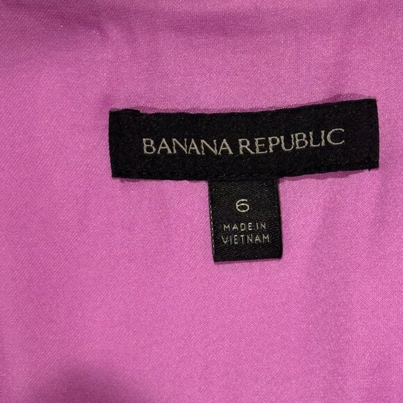 Banana Republic Magenta Orchid Pleated V-Neck Fit & Flare Dress w/Pockets Size 6 - Picture 4 of 6